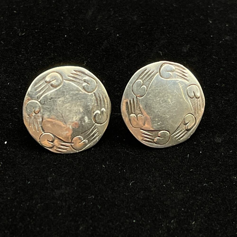 Southwestern Signed TKL Sterling Silver Round Pierced Earrings Etched Bear Paw